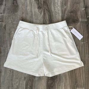 Cozy Earth Ultra-Soft Bamboo Shorts - Ivory Size Medium